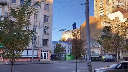 شاهد: طائرات مسيرة "انتحارية" تستهدف وسط كييف