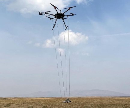 Son dakika haberleri... MALAZGİRT SAVAŞ ALANININ NOKTA TESPİTİ İÇİN DRON VE MANYETOMETRE KULLANILIYOR
