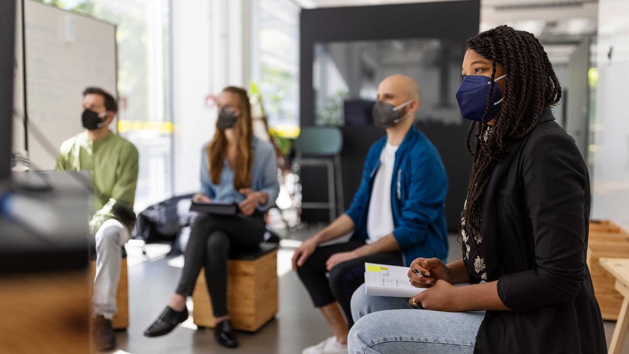 Laut Studie: So viele Arbeitnehmer gehen trotz Corona zur Arbeit!