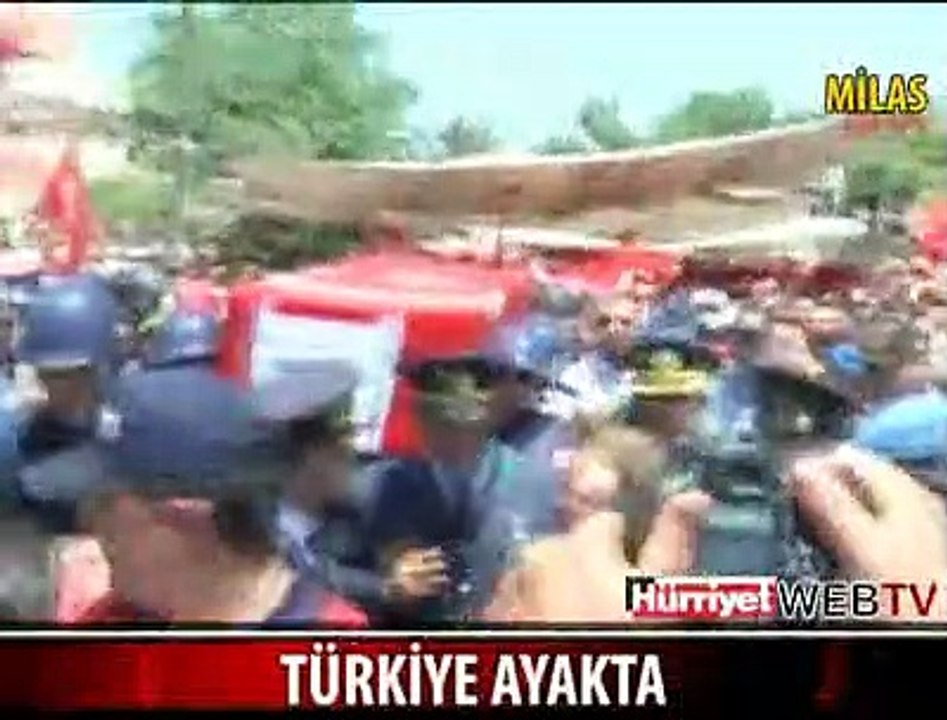 TÜRKİYE AYAKTA