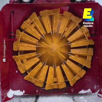 Ce train centenaire permet de déneiger les voies ferrées