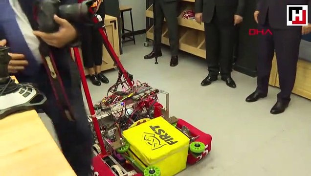 Cumhurbaşkanı Erdoğan Kabataş Lisesi gezdi