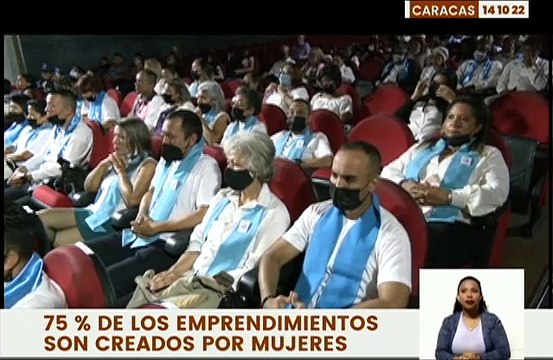 150 emprendedores reciben título en el Primer Diplomado en Emprendimiento Comunitario de la UNES