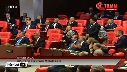 Efkan Ala yeminini yanlış okudu