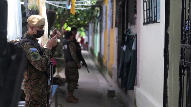 Guerra contra las pandillas en El Salvador deja 55.000 detenidos desde marzo