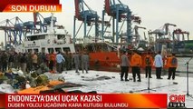 Endonezya'da düşen uçağın kara kutusu denizden çıkarıldı