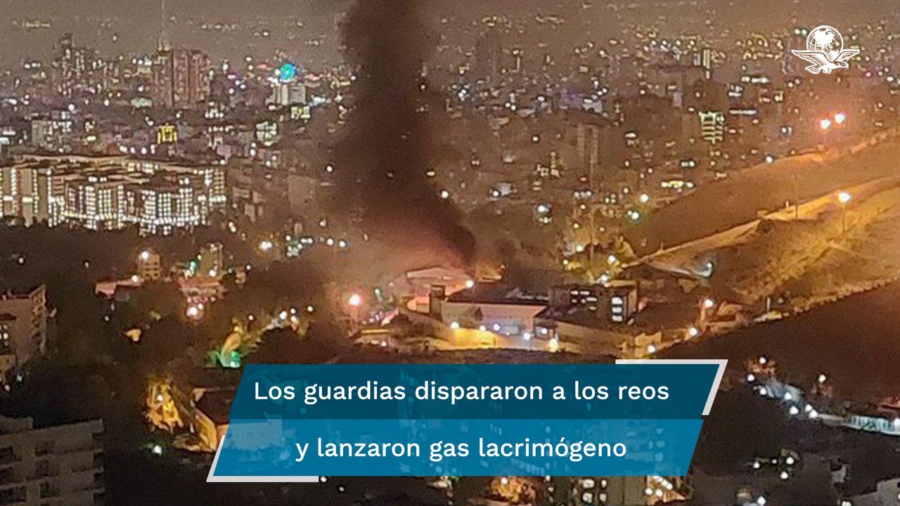Reos provocan incendio en prisión de Teherán y desatan enfrentamiento contra oficiales