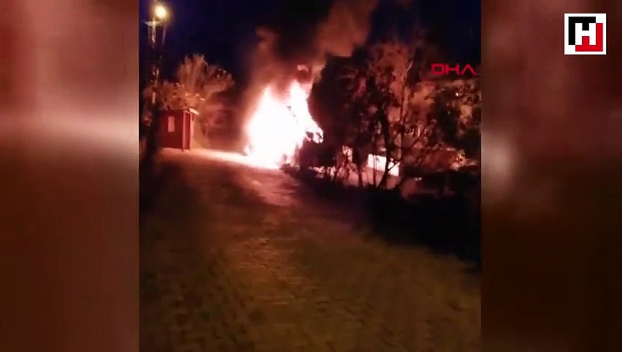 Şoför ile 12 liselinin bulunduğu minibüs alev topuna döndü