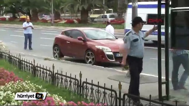 Emniyet müdürlüğü yakınında şüpheli araç alarmı