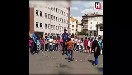 Öğretmen dediğin böyle olur!