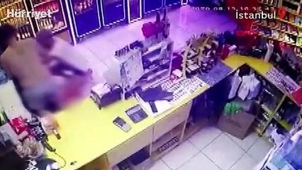Esenyurt'ta tabanca şakası kötü bitti! O anlar kamerada