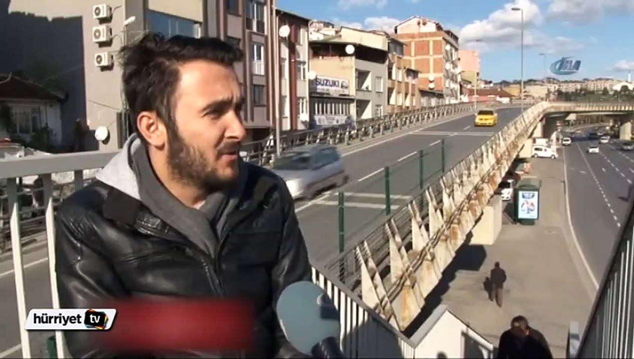 Şişli'de 'engelli' üst geçit