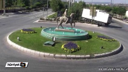 Motosikletlilerin ön planda olduğu kazalar MOBESE'de