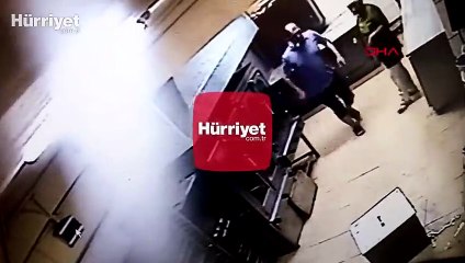 Son dakika... Esenyurt'taki sel felaketinden yeni görüntü! İş yerini böyle su bastı