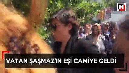 Vatan Şaşmaz'ın eşi camiye geldi