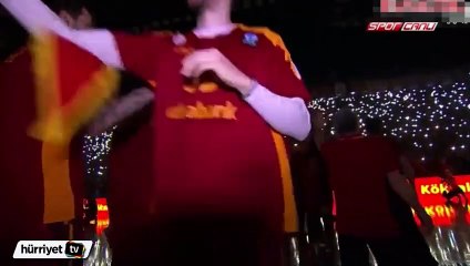 Galatasaray taraftarından müthiş gösteri!