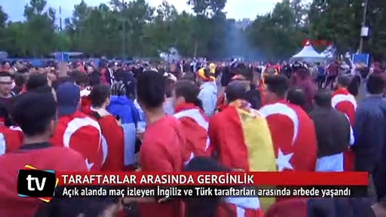 Türk ve İngiliz taraftarlar arasında kavga çıktı