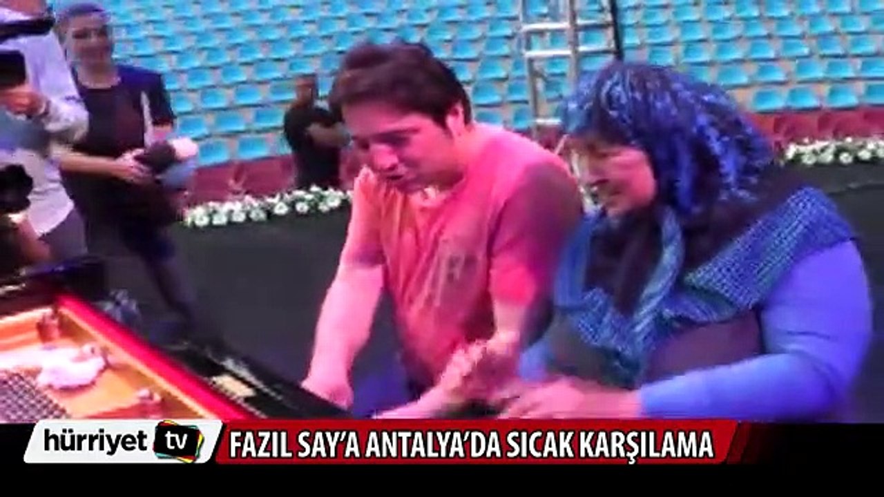 Münevver teyzeden Fazıl Say'a köy yumurtası