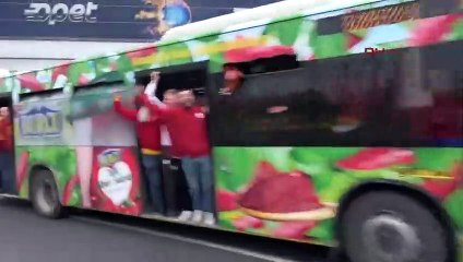 Galatasaraylı taraftarlar Ülker Stadyumu'nda!