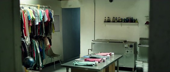 Dans le Noir Bande-annonce (UK)