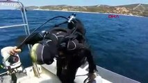 Foça'daki tekne faciasında kaybolan Sarp'ı arama çalışmaları devam ediyor