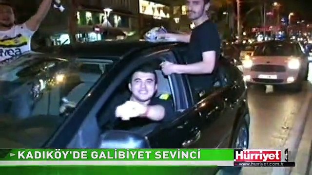 FENERBAHÇELİ TARAFTARLARIN GALİBİYET SEVİNCİ