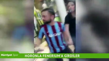 Trabzonsporlu taraftarlar horonla Fenerium’a girdi
