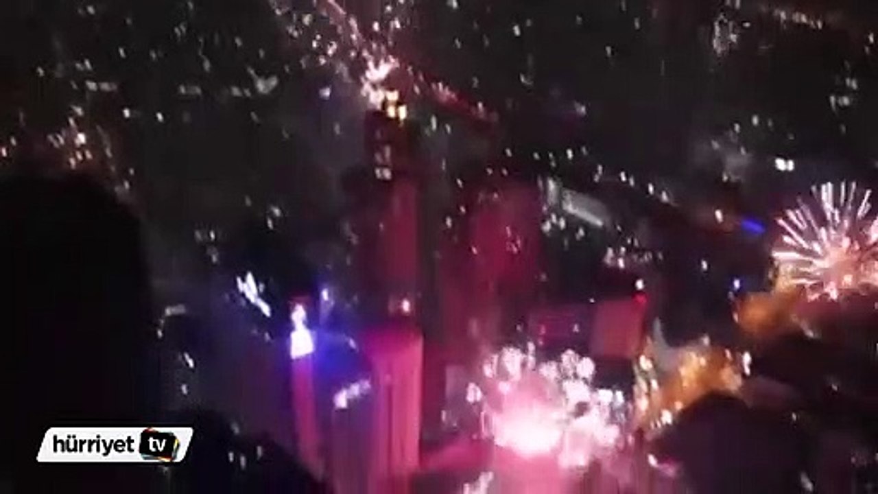 Muhteşem havai fişek gösterisi