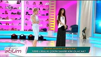 Azeri yarışmacı Sima Şerafettinova fotoğrafı ile skandal yarattı