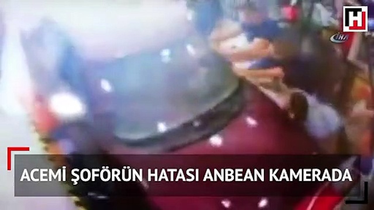 Fren yerine gaza bastı, dükkana dalıp çalışanı duvara böyle sıkıştırdı