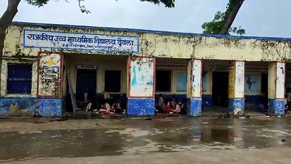 कहीं शिक्षकों का टोटा, कहीं कमरों की कमी