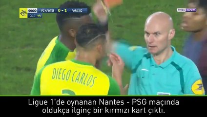 Hakem oyuncuya tekme attı!