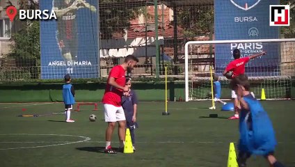 PSG'nin minik yıldızı Zeynep erkeklere taş çıkarıyor