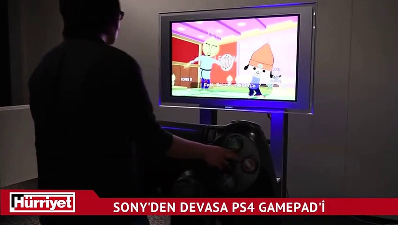 Sony'den devasa PlayStation gamepad'i!