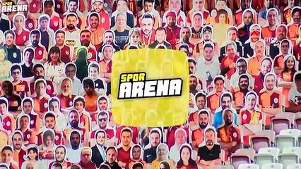 Galatasaraylı taraftarların fotoğrafları tribündeki yerini aldı