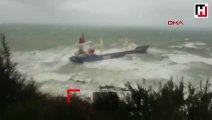 Şile'de şiddetli fırtına! Gemi karaya oturdu