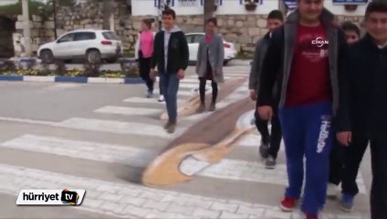 Türkiye'nin ilk üç boyutlu yaya geçidi Seferihisar'da