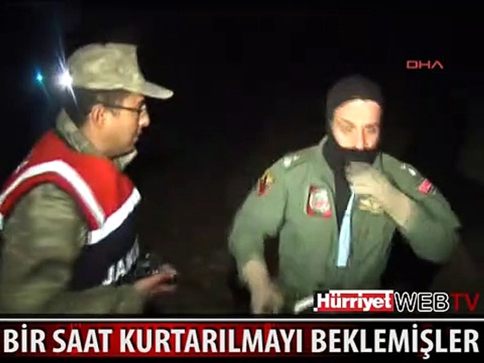 BUZLARA TUTUNUP KURTARILMAYI BEKLEDİLER