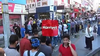 Sınır dışı edilme korkusuyla göç idaresine akın ettiler