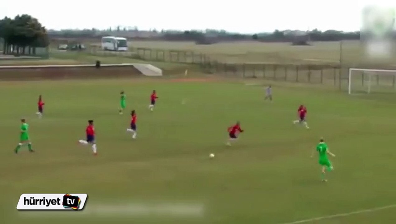 ‘En güzel gol’ ödüllü Stephanie yine muhteşem bir gol attı