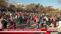 TÜRK YILDIZLARI'NDAN NEFES KESEN GÖSTERİ