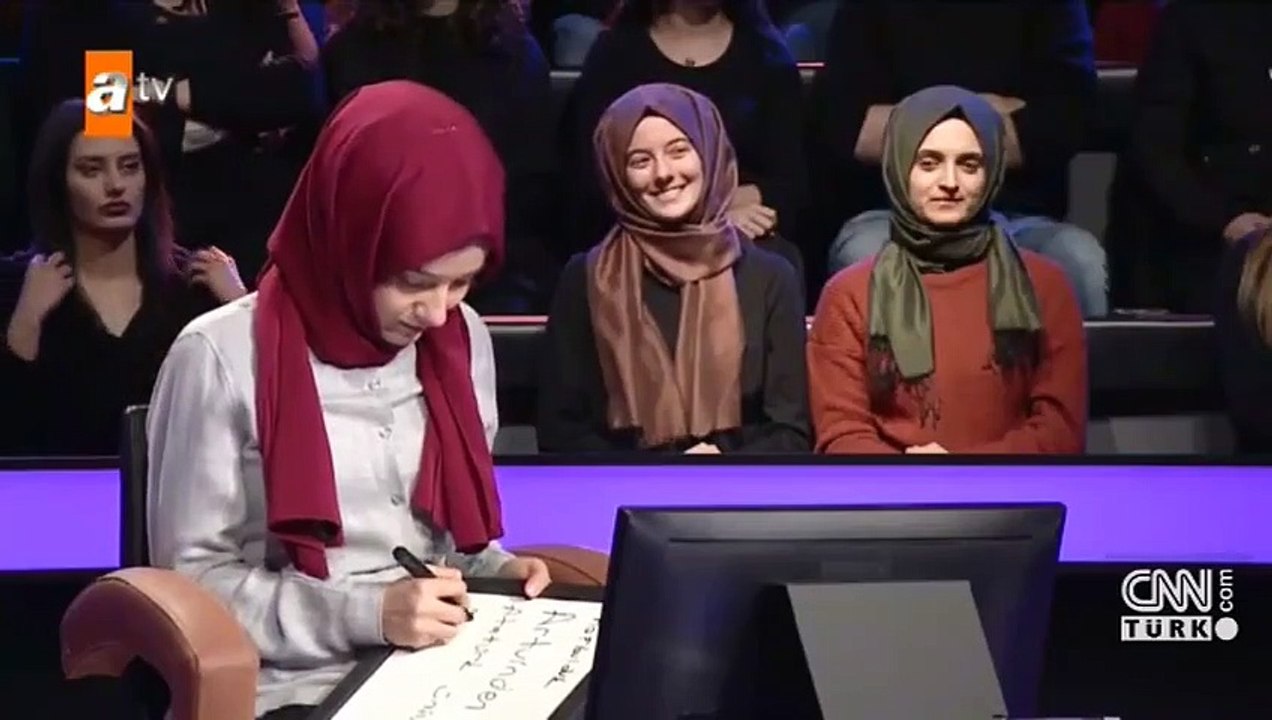 Kim Milyoner Olmak İster'e Ümmü Gülsüm Genç damga vurdu