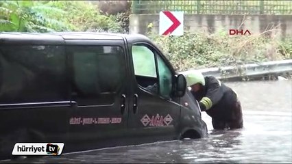 Sağanak yağmurda mahsur kaldılar