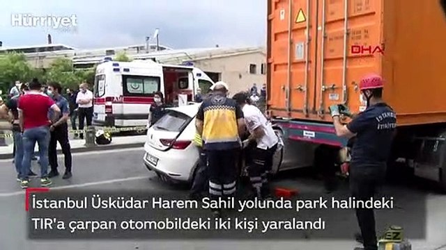 Son dakika haber... Üsküdar'da feci kaza! Otomobil TIR'a çarptı