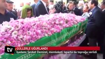 İşadamı Şevket Demirel güllerle uğurlandı