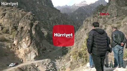 Hakkari'de odun toplamaya giden kişinin uçurumdan düşerek öldüğü anlaşıldı