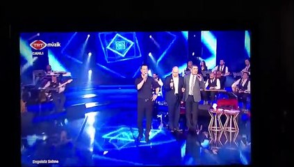 Hakan Peker, TRT Müzik'te stüdyoyu terk etti!