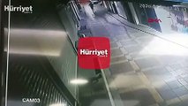 İzmir'de telefoncu dükkanına pompalı tüfekle saldırı anı kamerada