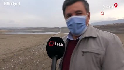 Suşehri ilçesinde bulunan Kılıçkaya Barajı yaşanan kuraklığı gözler önüne serdi