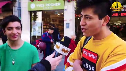 En yakın arkadaşınız sizden hoşlandığını söylerse ne tepki verirdiniz?